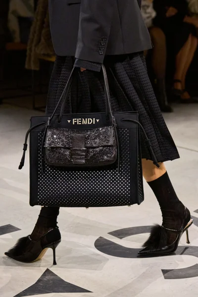 Look 2